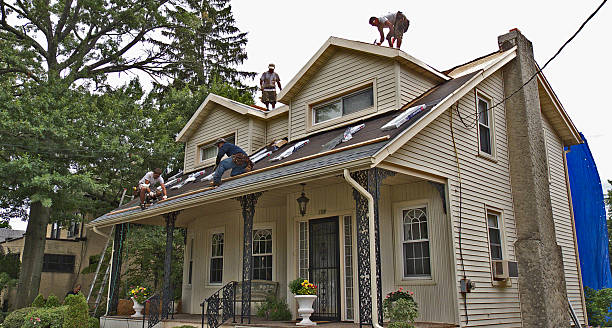 Best Residential Roofing Contractor  in Lewistown, IL